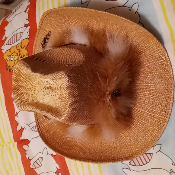 MEXICANA Accessories - Vintage,Cowboy/Cowgirl Hat from Mexico with Unique Feather Headband